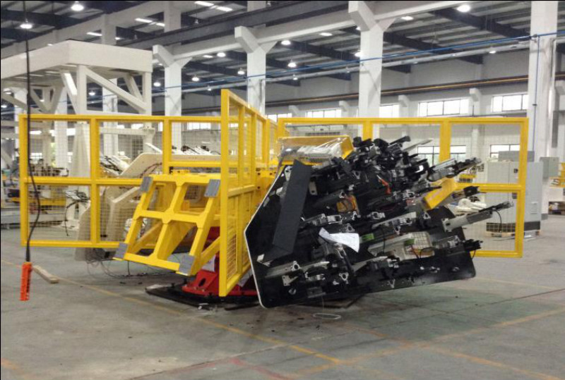 ����װ����